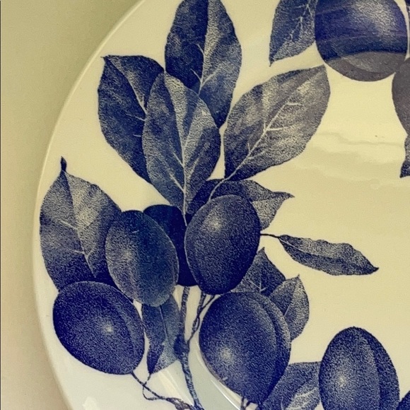 Crate and Barrel Italy Plate Plums Blue White - Picture 2 of 8